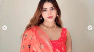 Roshi Singh Nude video having fun in HD